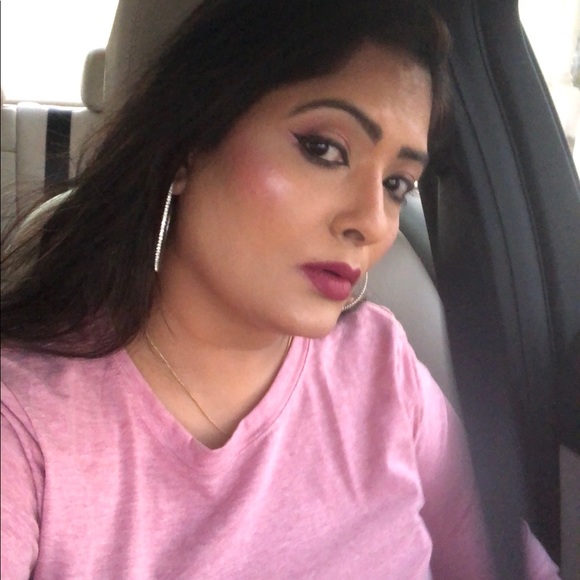 Meet your Posher, Ashley - Picture 1 of 1